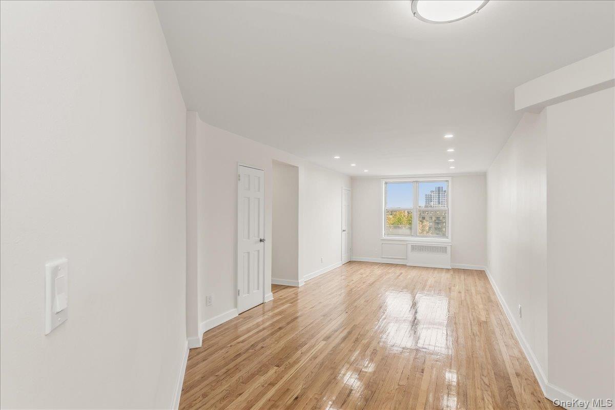 66-15 Thornton Place 5r Property Photo 4