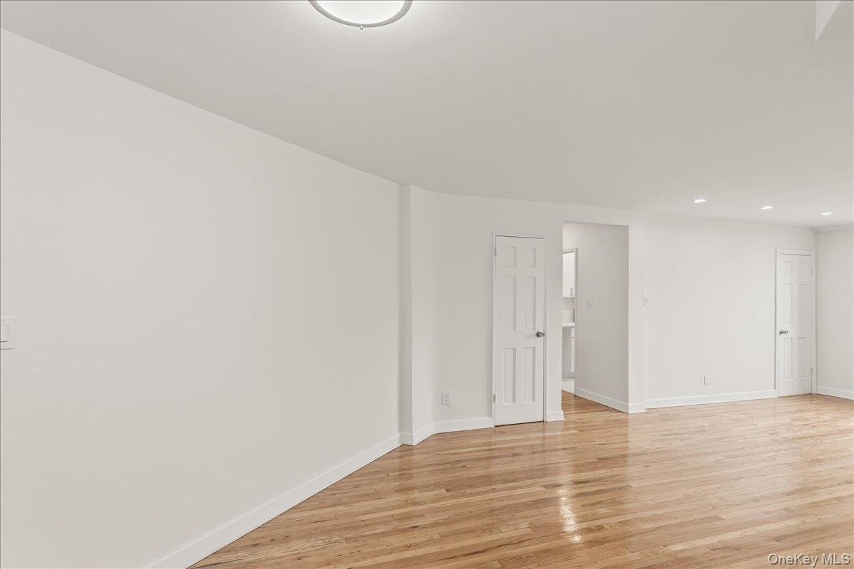 66-15 Thornton Place 5r Property Photo 5