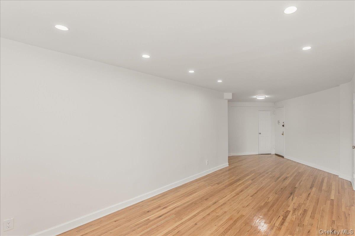 66-15 Thornton Place 5r Property Photo 7