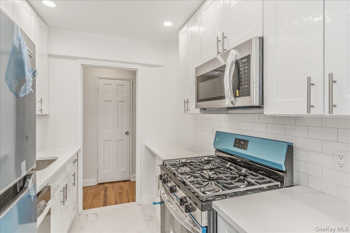 66-15 Thornton Place 5r Property Photo 12