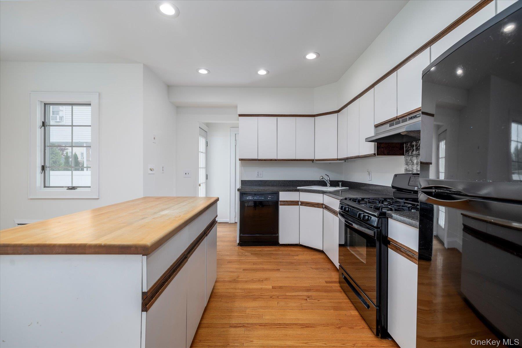 215 Lakeview Avenue Property Photo 19