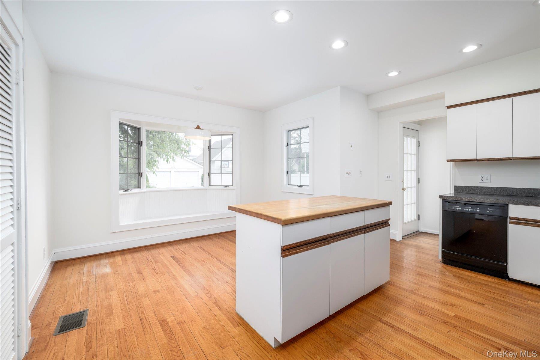 215 Lakeview Avenue Property Photo 20