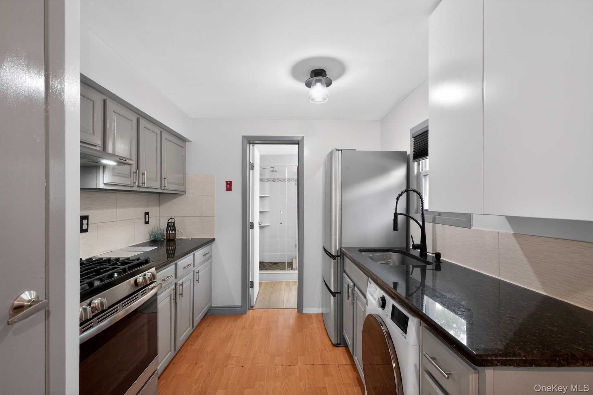 2084 Washington Street Property Photo 17