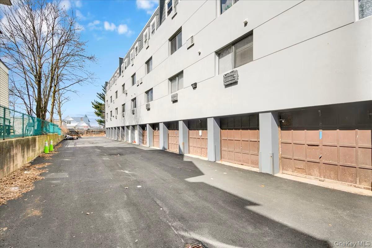 191 Park Avenue Property Photo 6