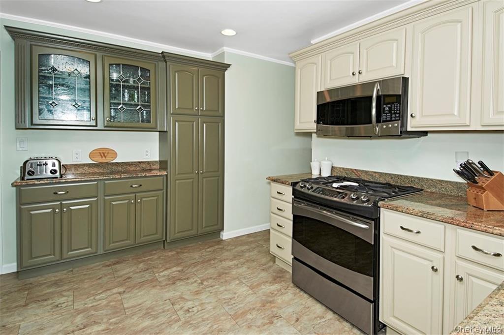 1001 Halstead Avenue Property Photo 6