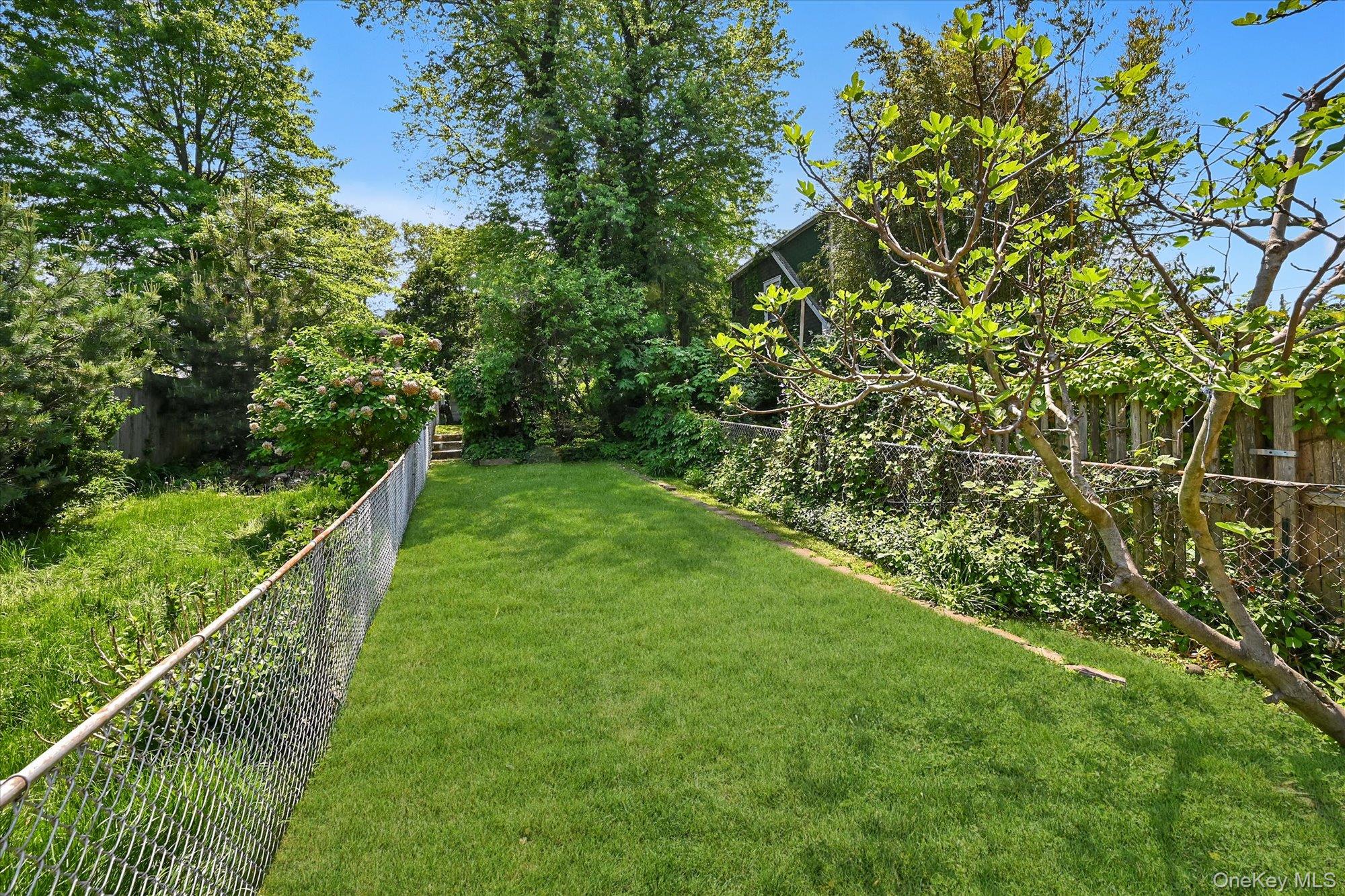 15822 Powells Cove Boulevard Property Photo 16