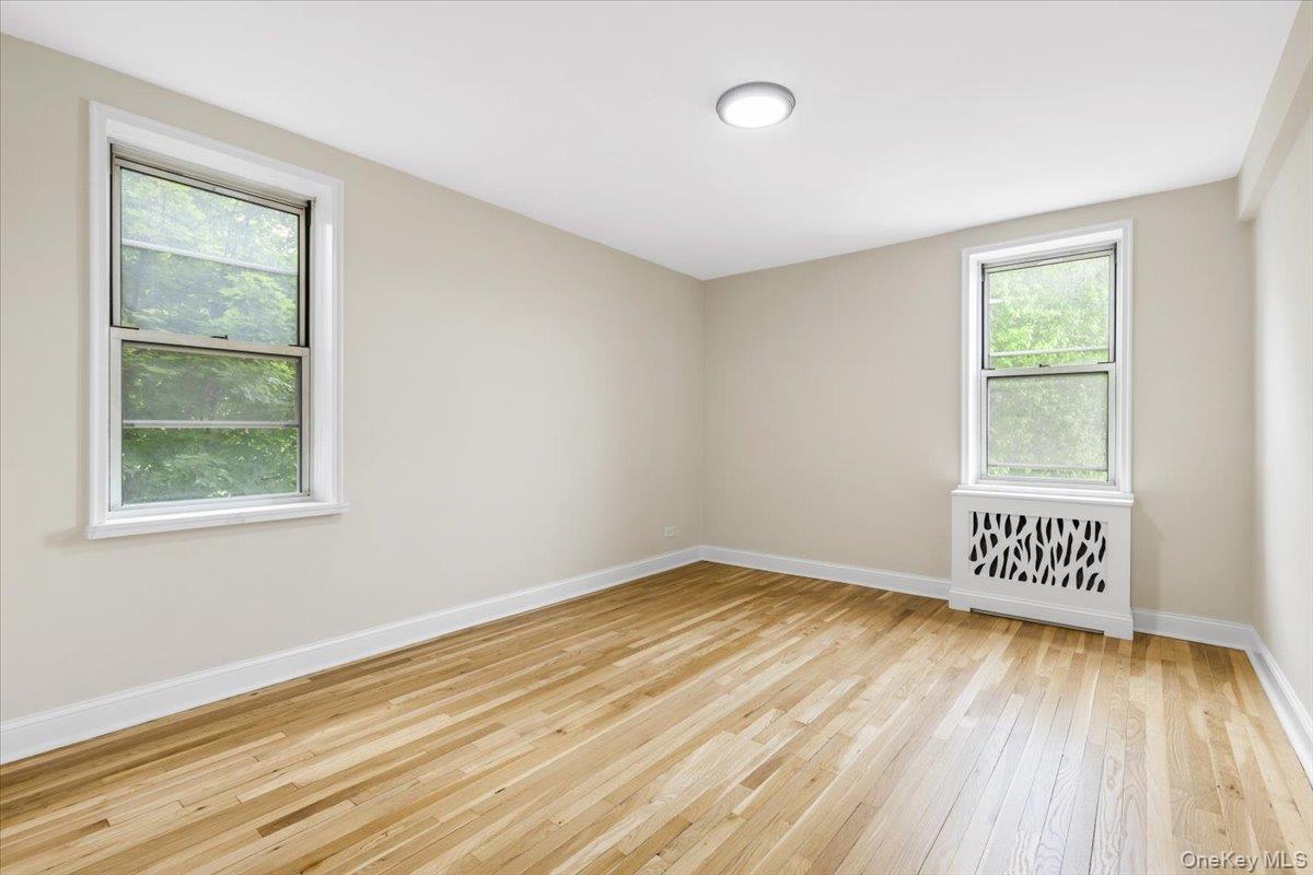 5650 Netherland Avenue 2e Property Photo 18