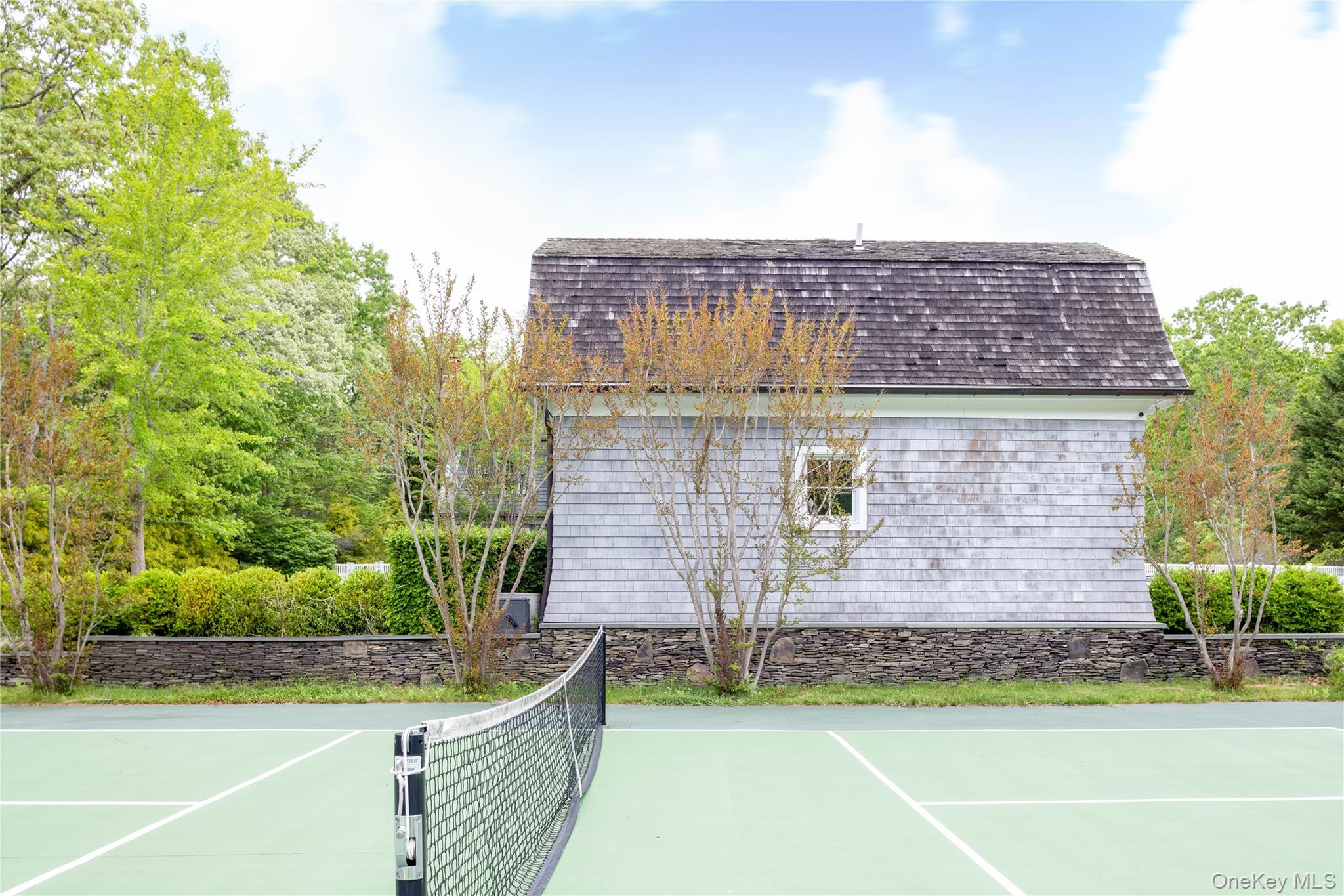 486 Middle Line Highway Property Photo 11