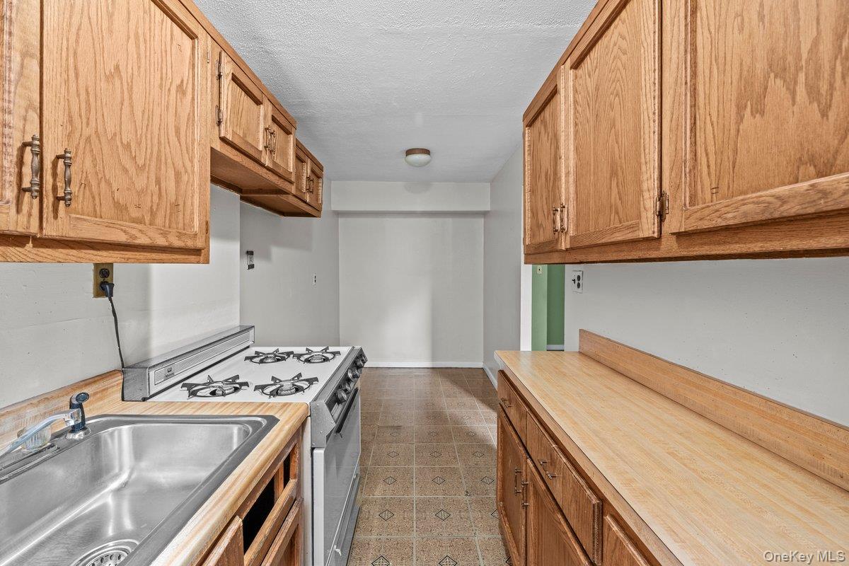 6299 Broadway C3a Property Photo 8
