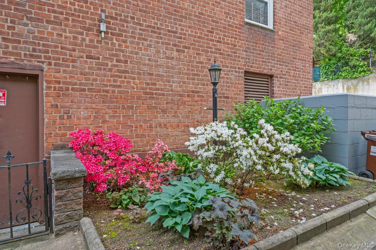 6299 Broadway C3a Property Photo 14