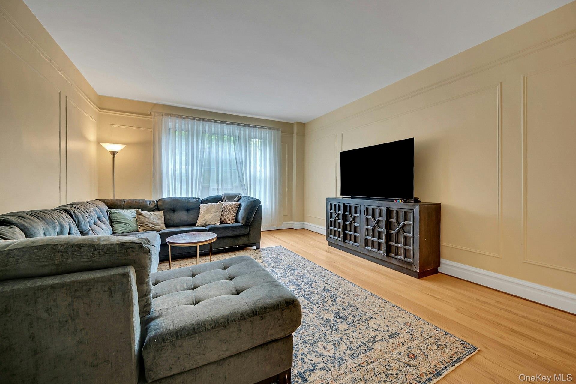1440 Midland Avenue 4h Property Photo 7
