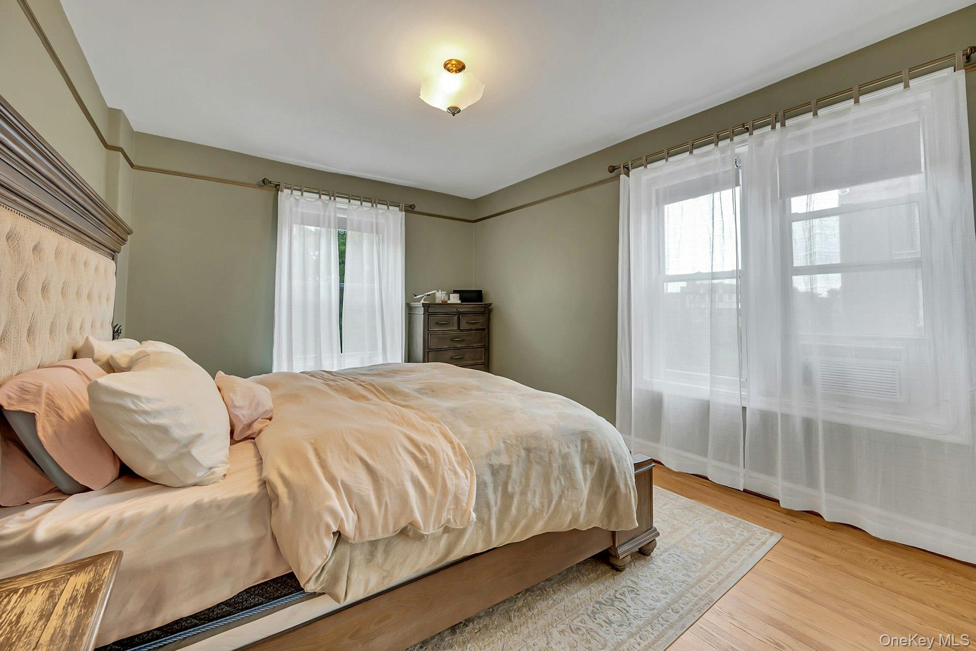 1440 Midland Avenue 4h Property Photo 15