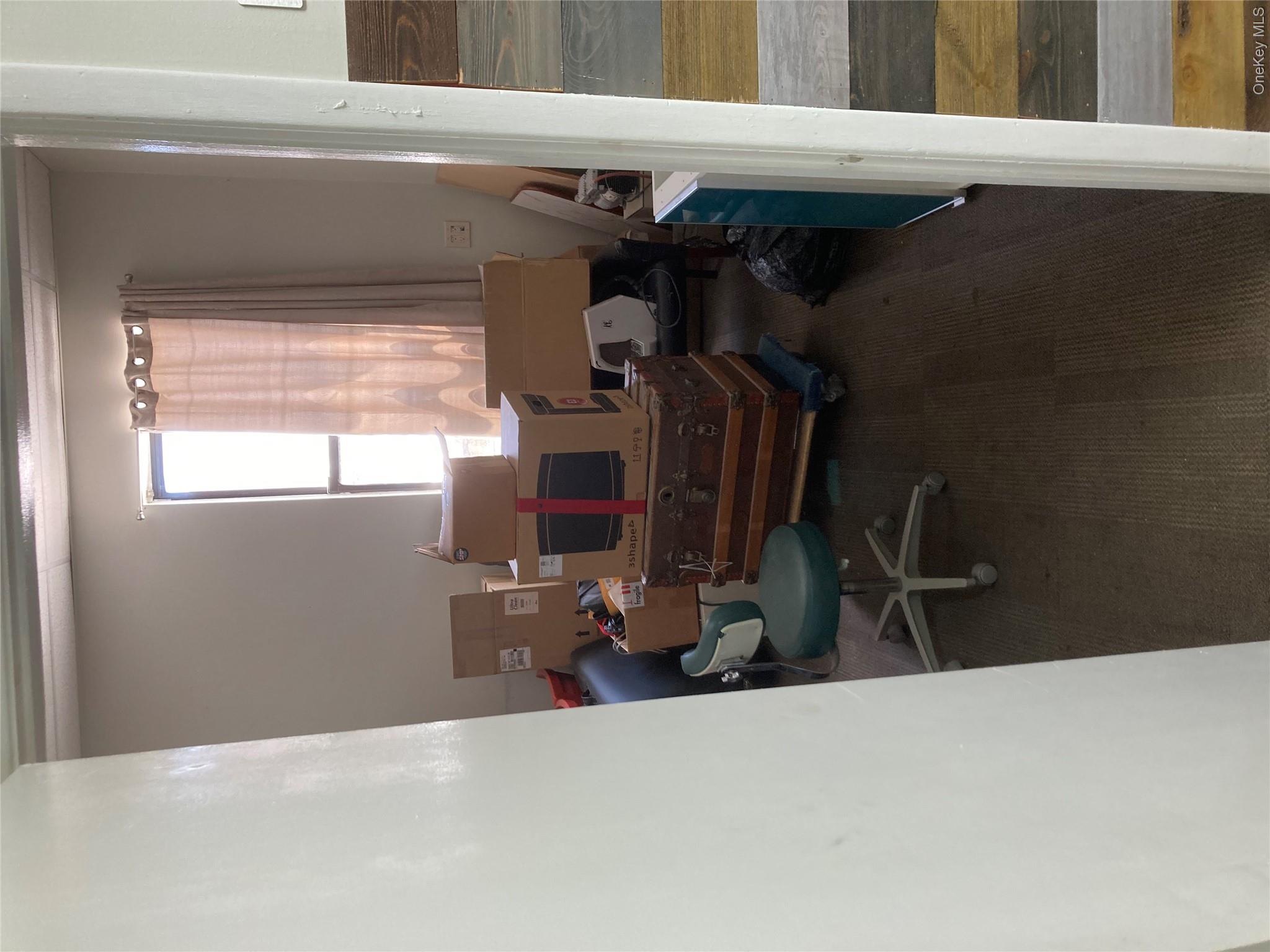 393 Sunrise Highway 4 Property Photo 4