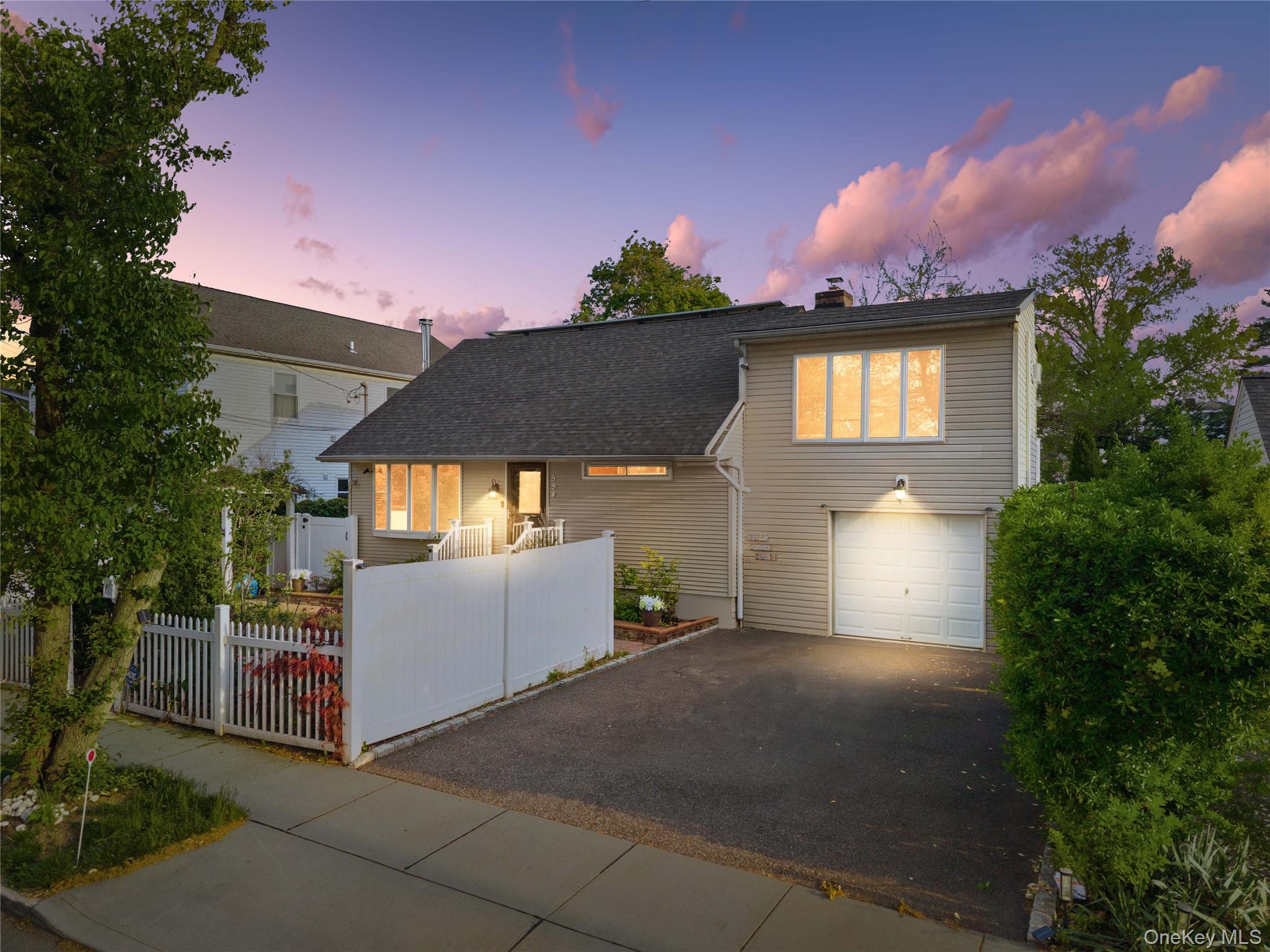 554 Grant Avenue Property Photo 1