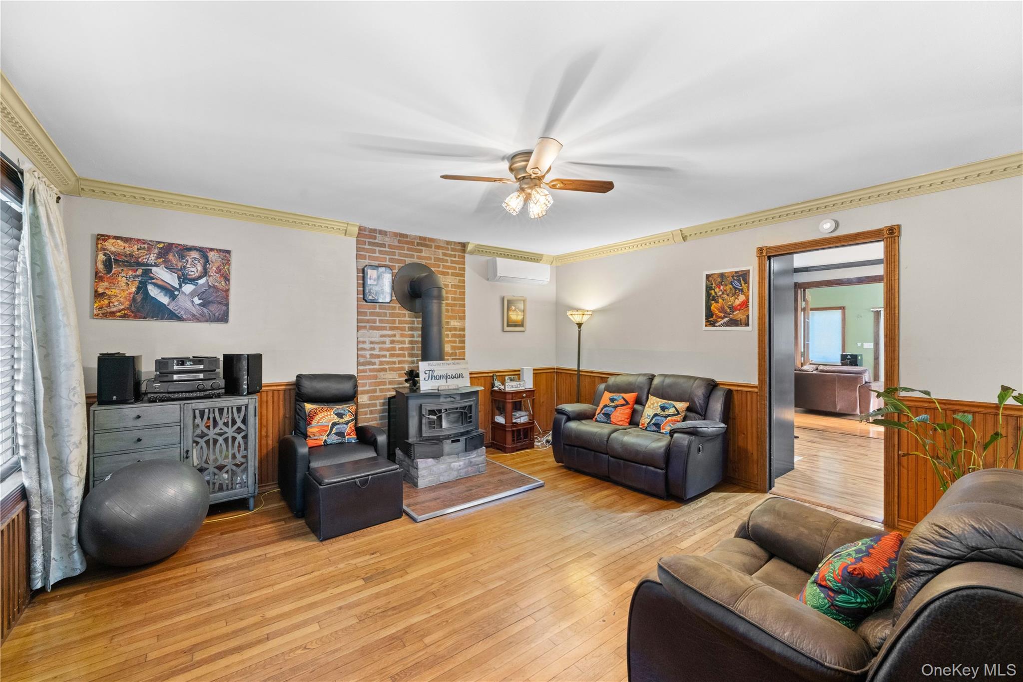 554 Grant Avenue Property Photo 2
