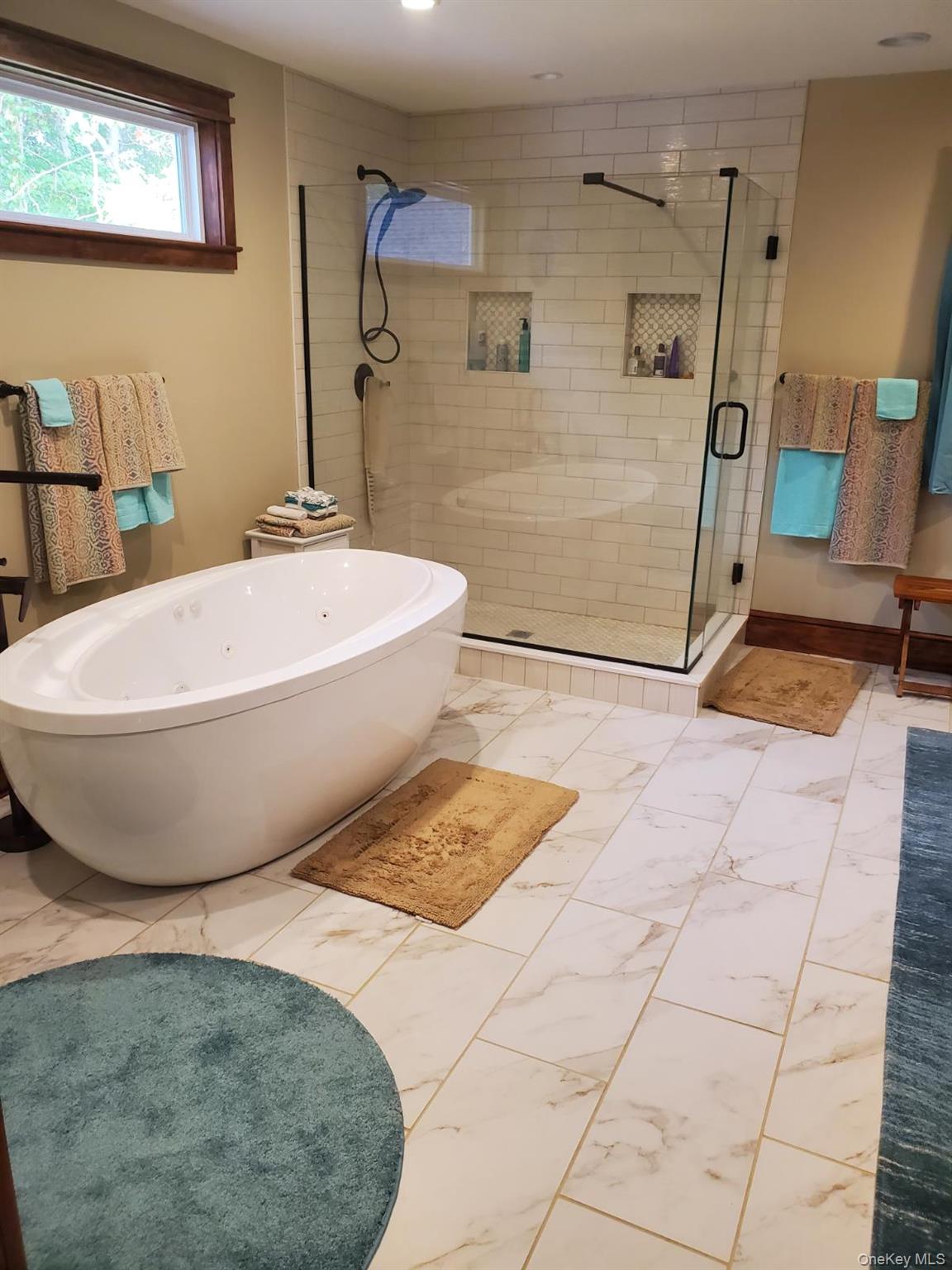 76 Riviera Drive Property Photo 6