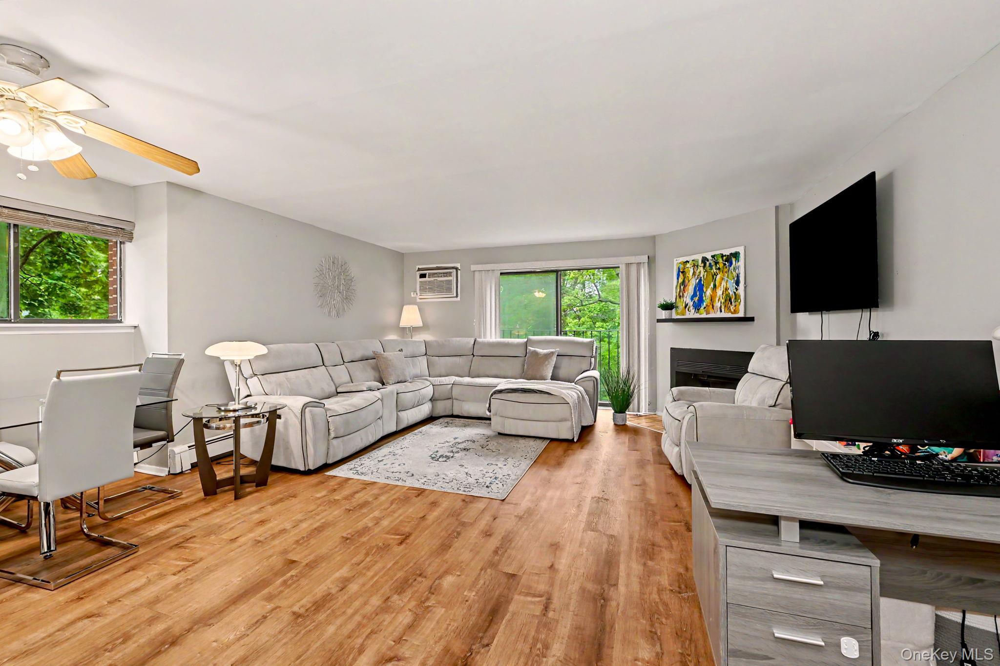 492 N Broadway 1 Property Photo 11