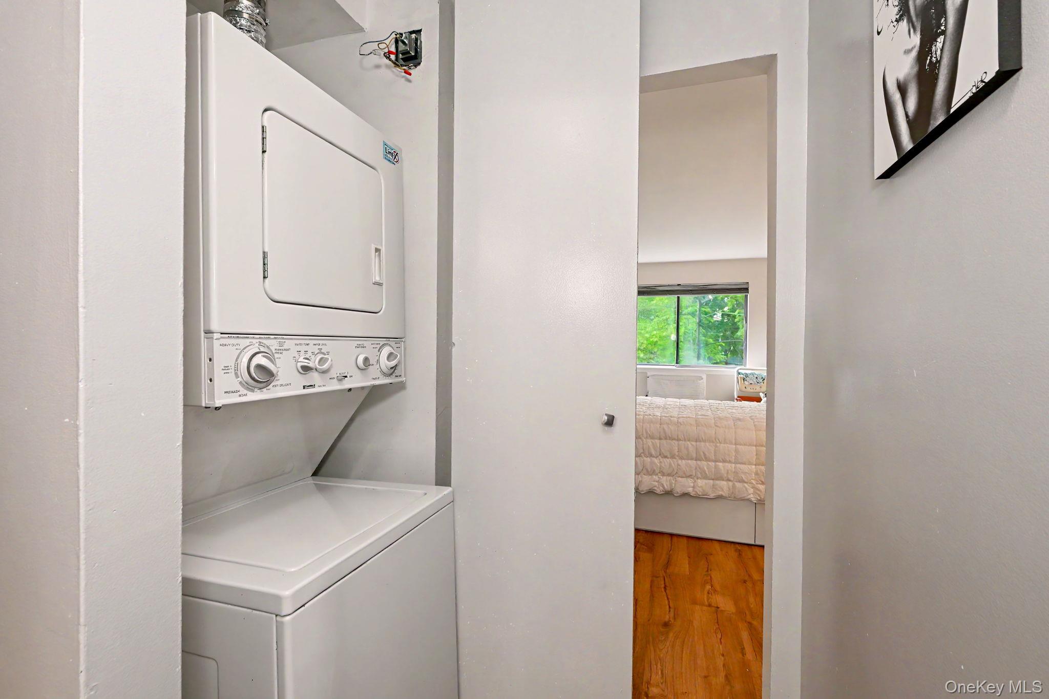 492 N Broadway 1 Property Photo 20