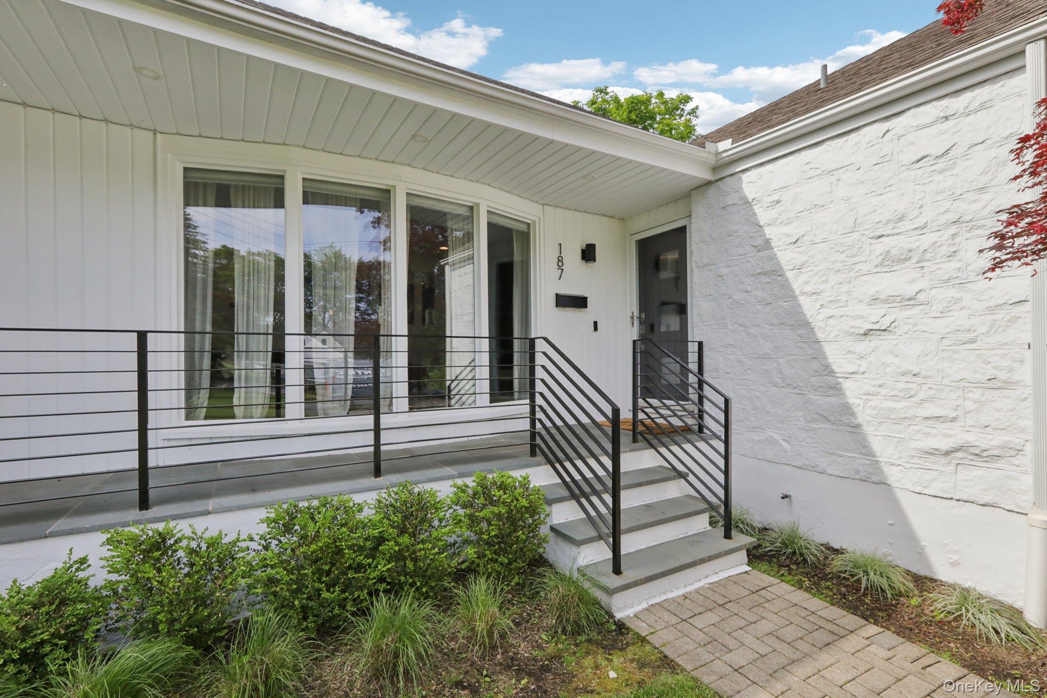 187 Thornbury Road Property Photo 3