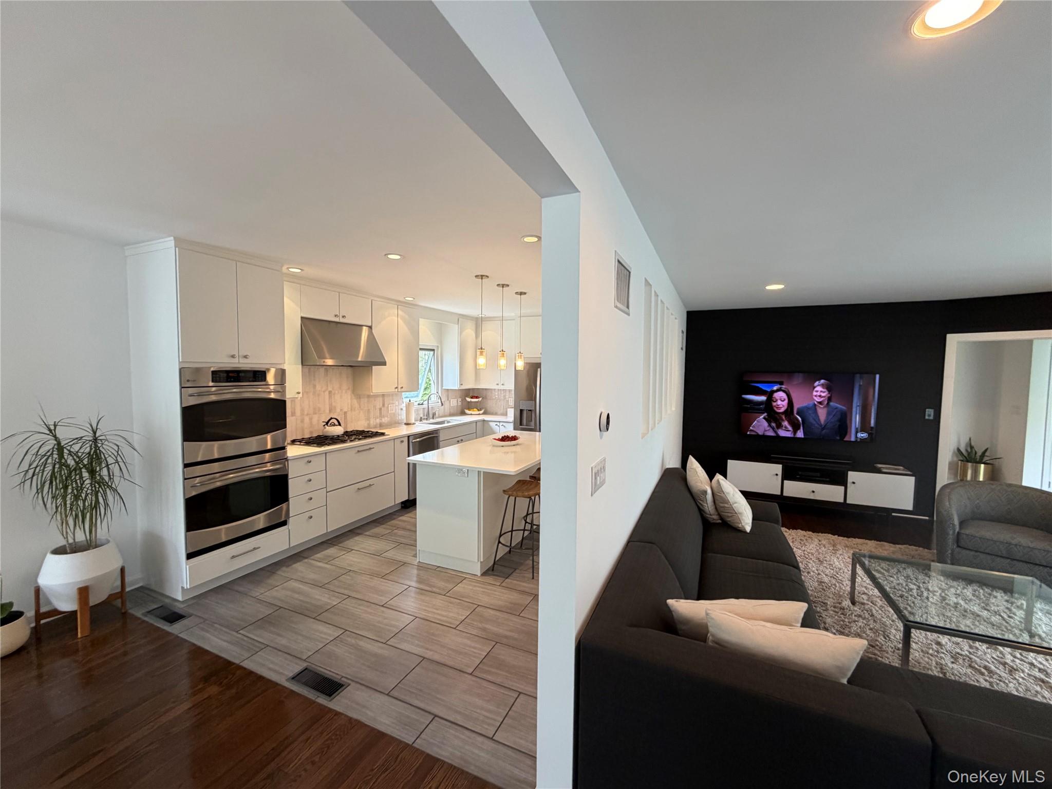 187 Thornbury Road Property Photo 11