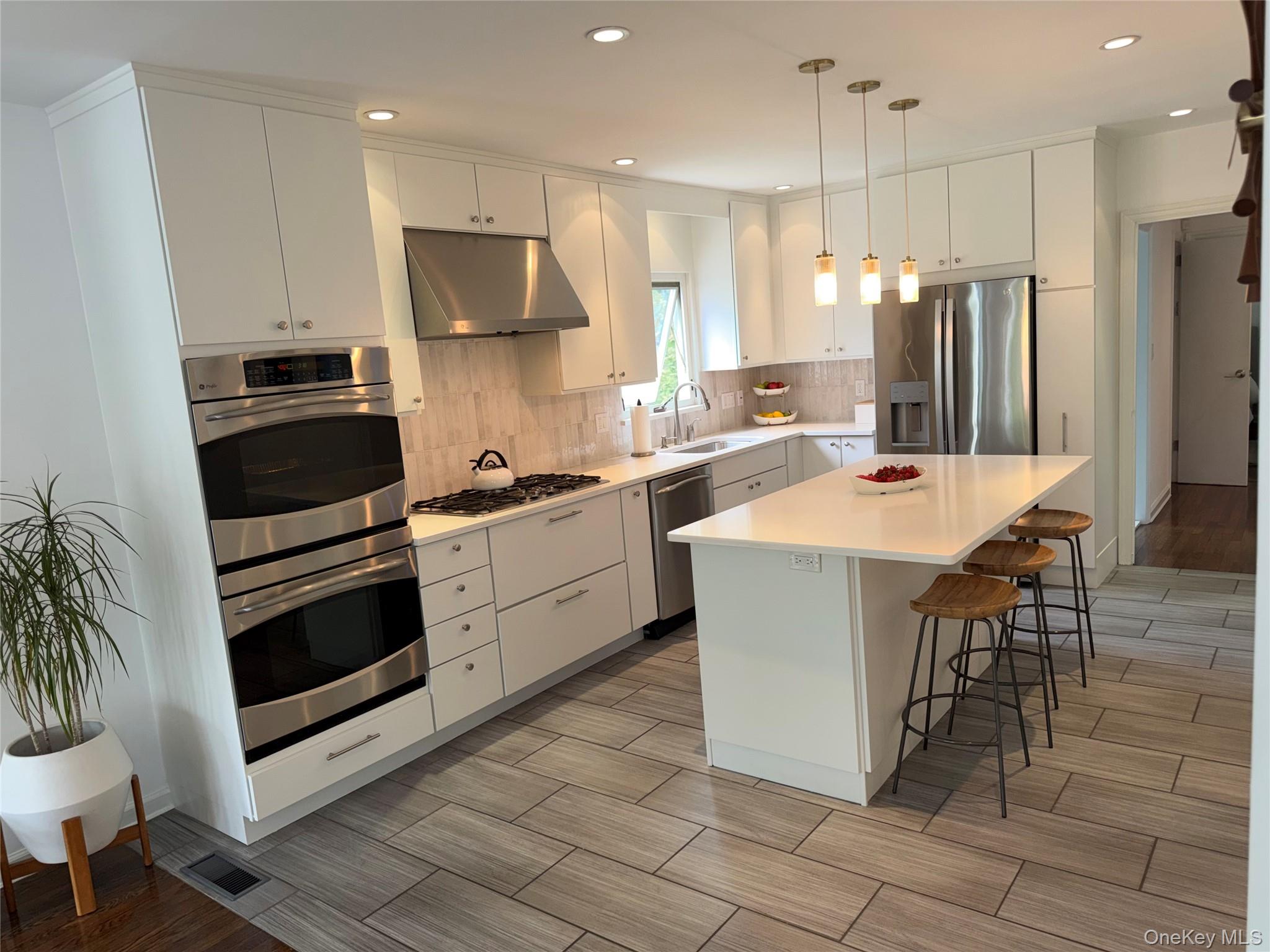 187 Thornbury Road Property Photo 13