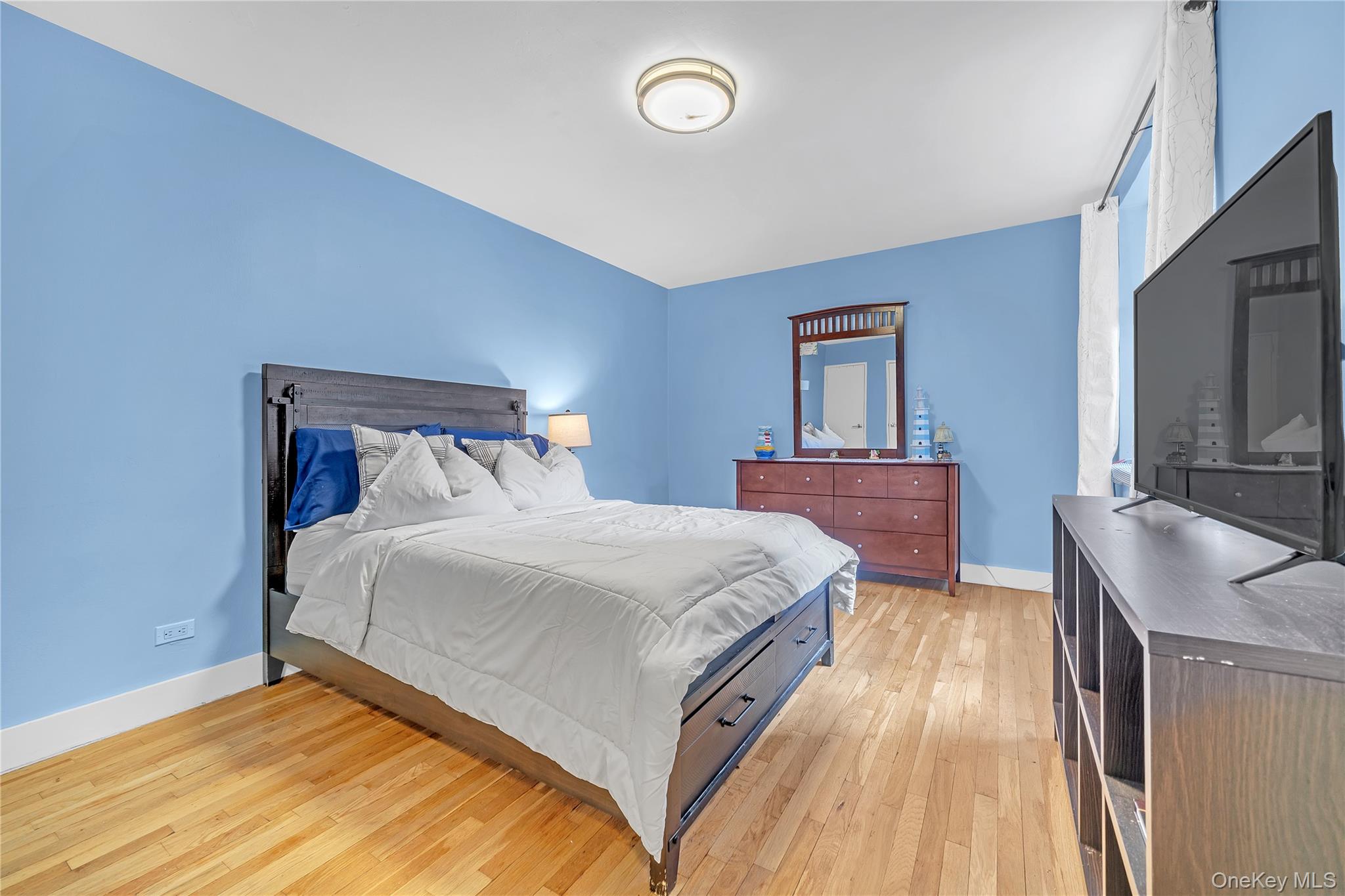 2830 Briggs Avenue 4f Property Photo 6