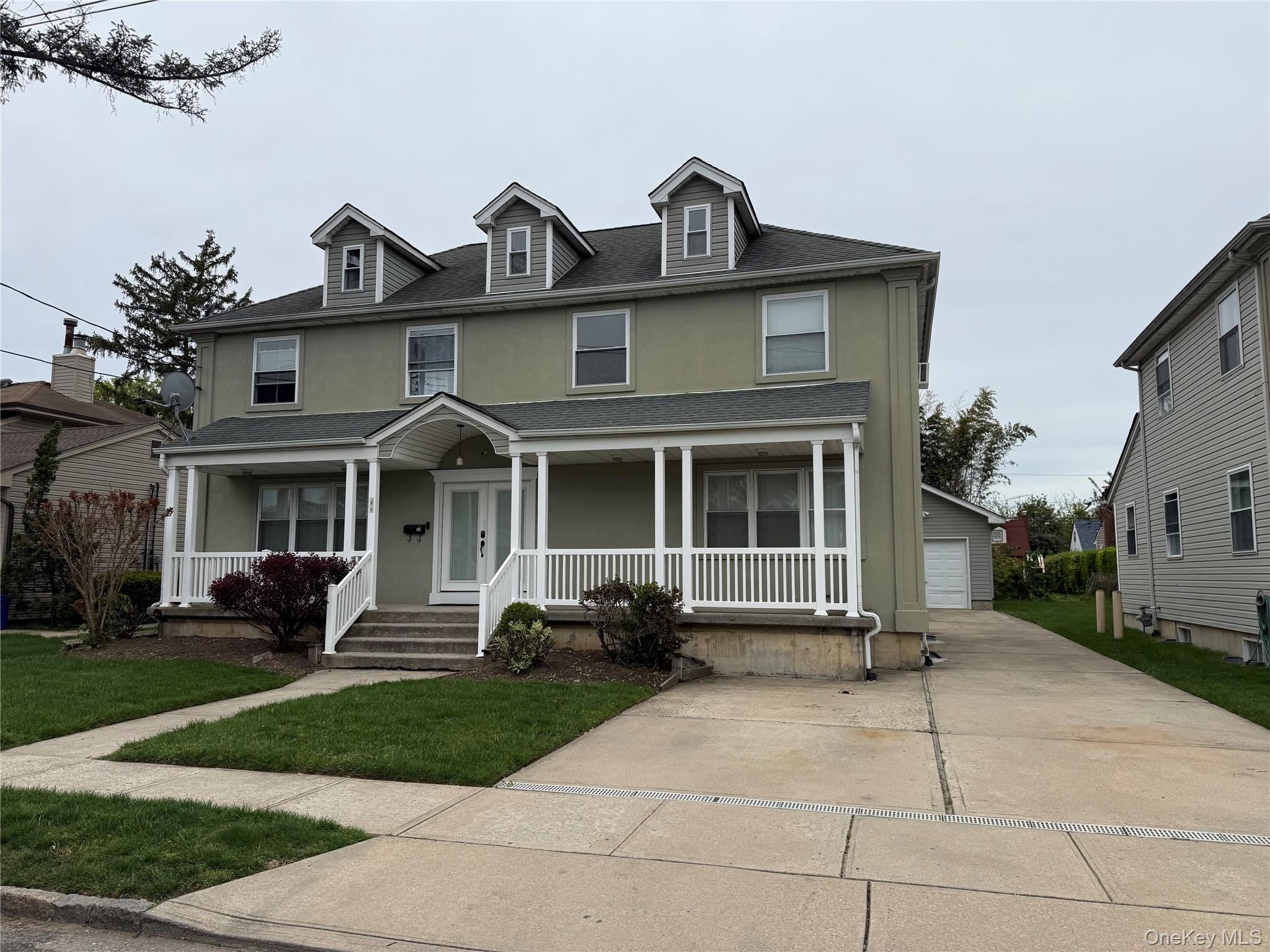 33 3rd Avenue Property Photo 1