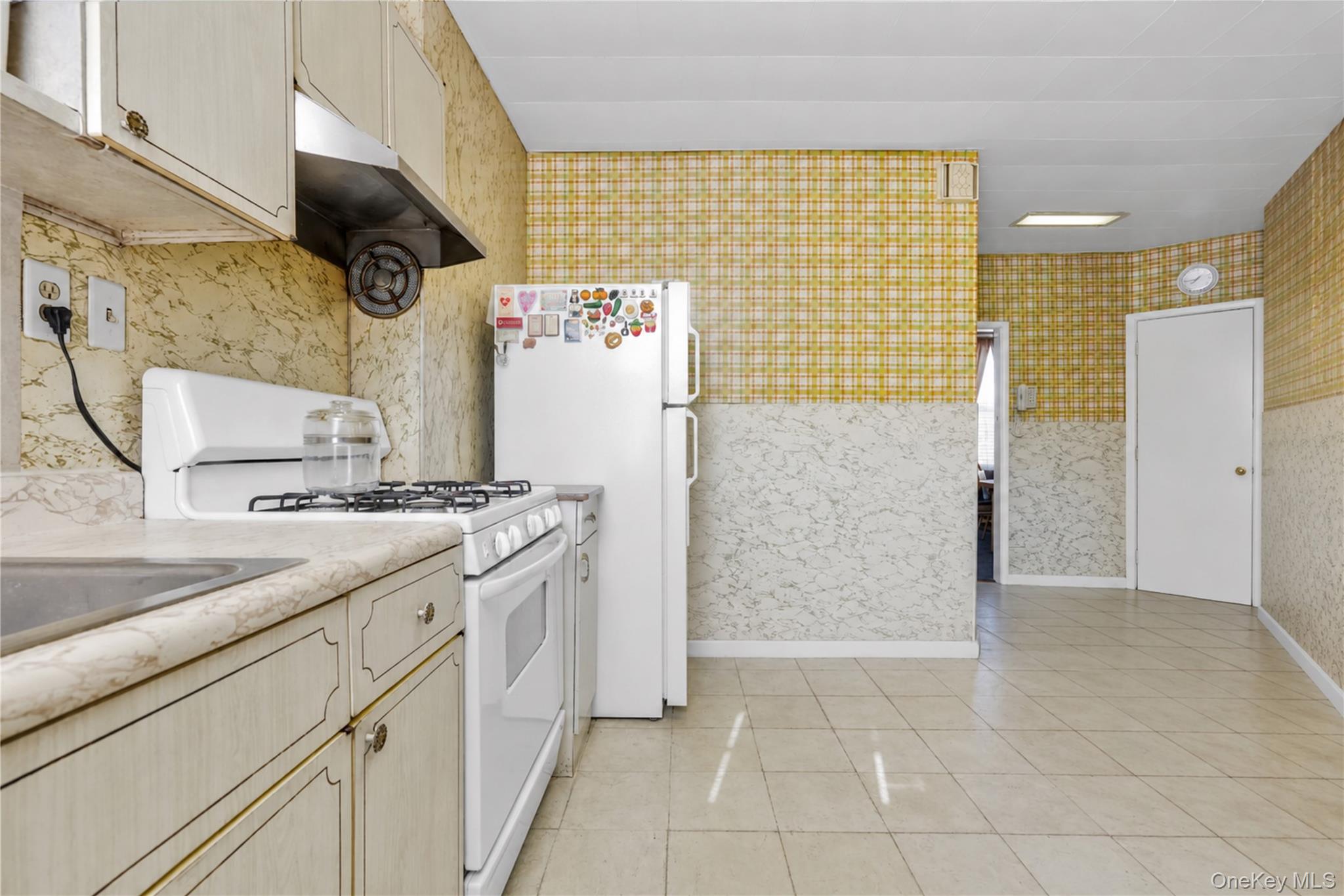 4201 Newtown Road Property Photo 12