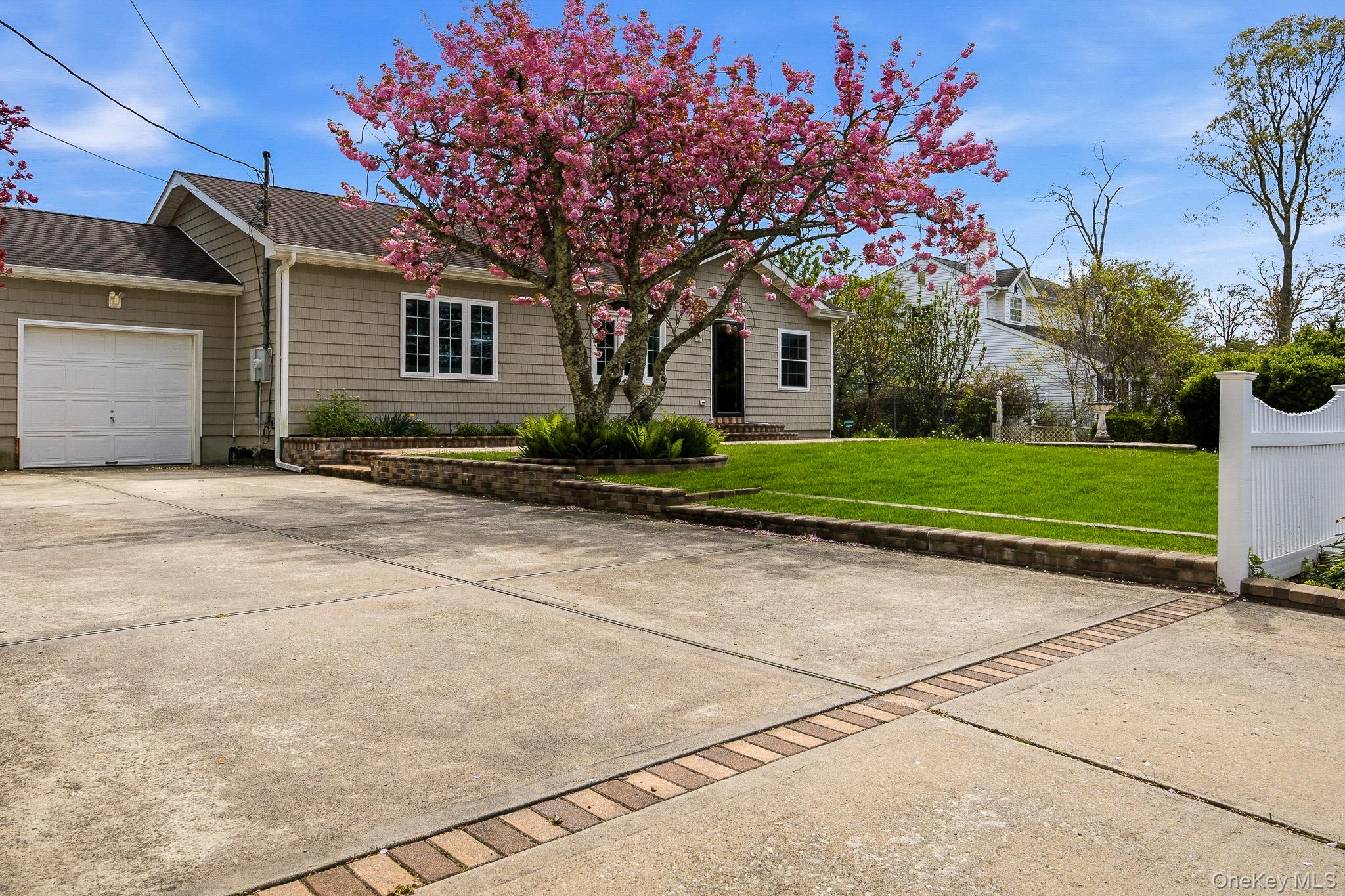46 Lafayette Drive Property Photo 3