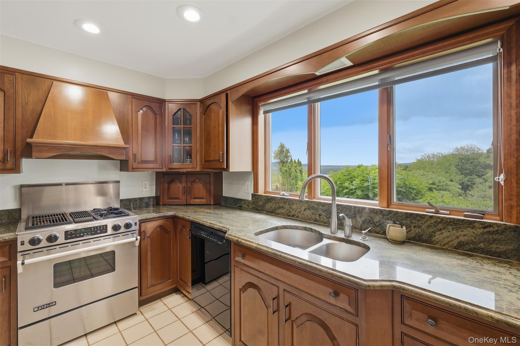 13 Spy Glass Lane Property Photo 19