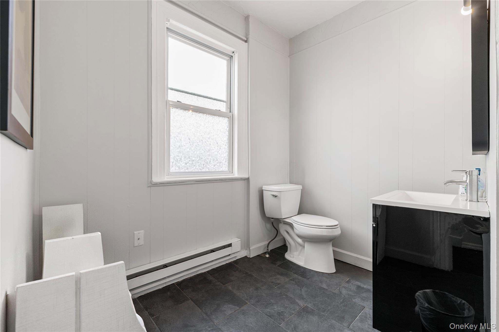 154 Franklin Place 2nd Floor Property Photo 7