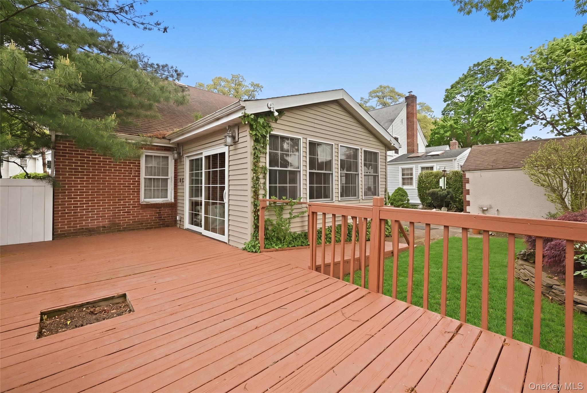 333 Jackson Avenue Property Photo 26