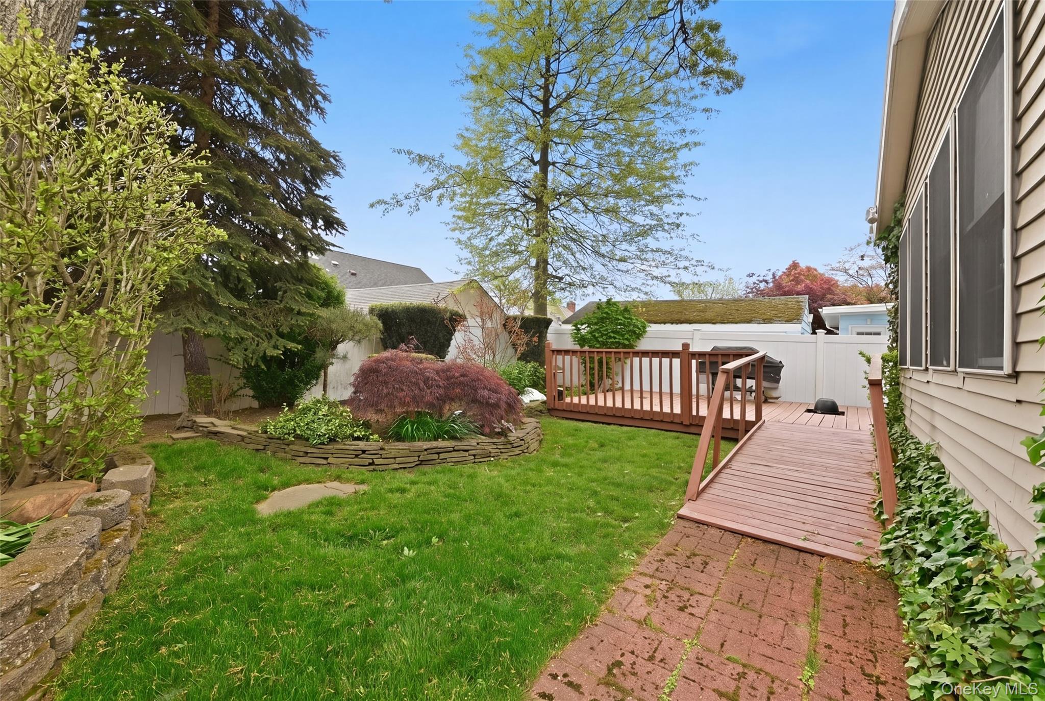 333 Jackson Avenue Property Photo 28