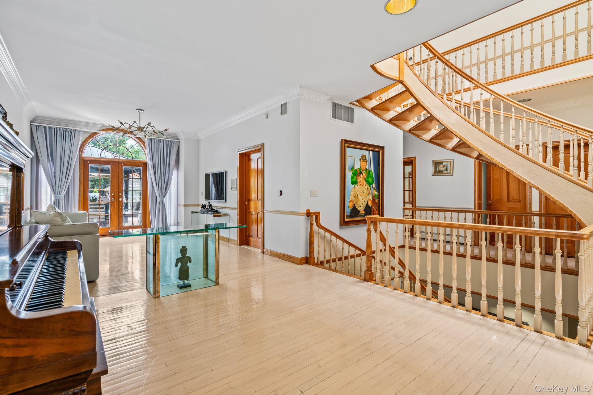 6 Summit Place Property Photo 5
