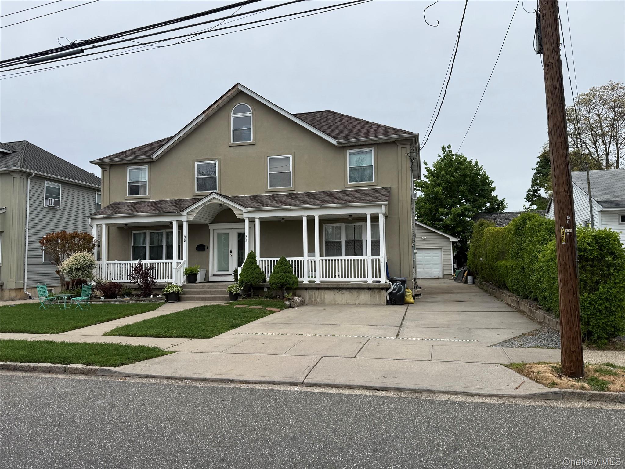 35 3rd Avenue Property Photo 1