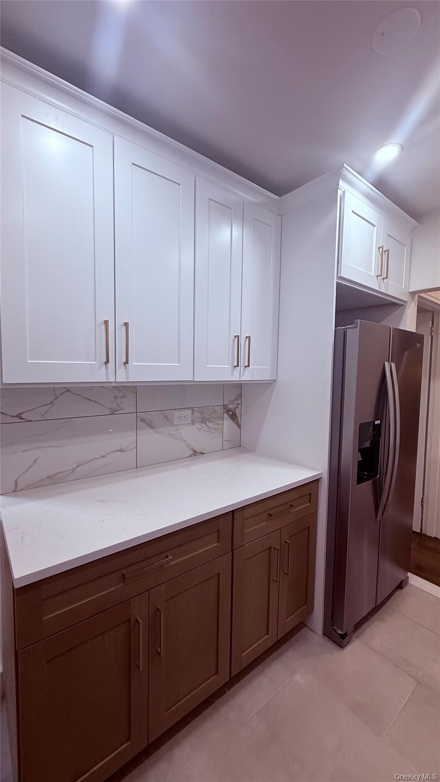 665 Thwaites Place 4n Property Photo 2