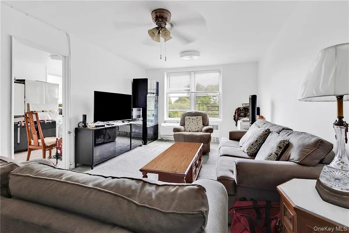 2580 Ocean Parkway 2k Property Photo 5