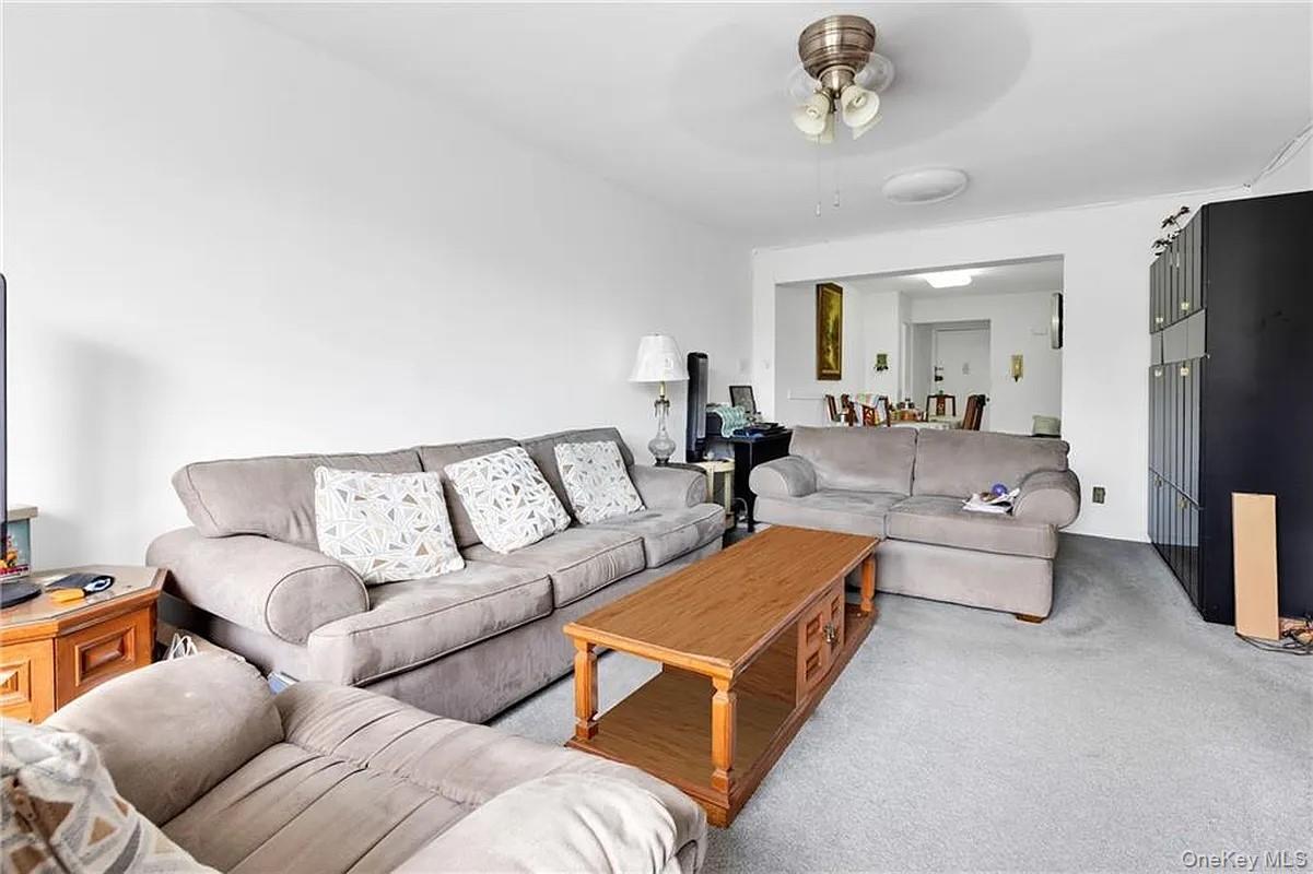 2580 Ocean Parkway 2k Property Photo 6