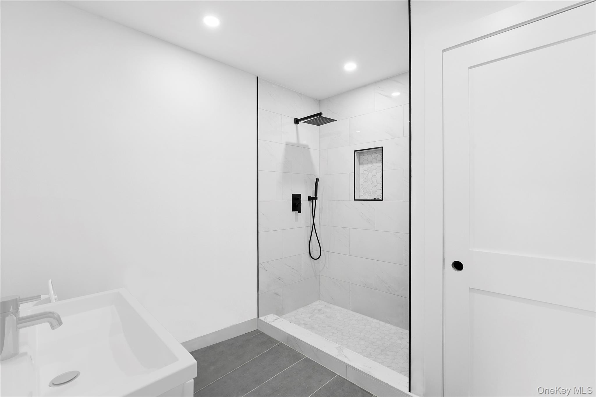 50 Squires Avenue Property Photo 10