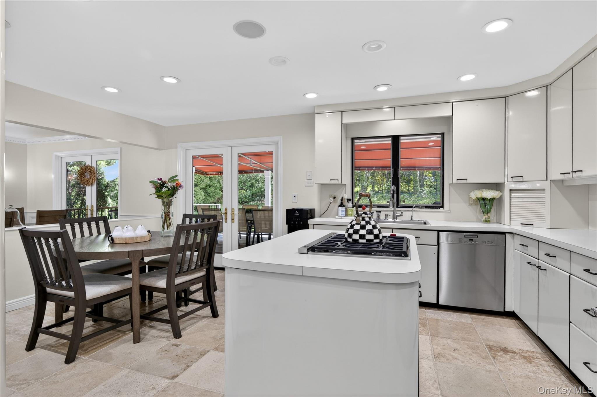 112 The Intervale Property Photo 13