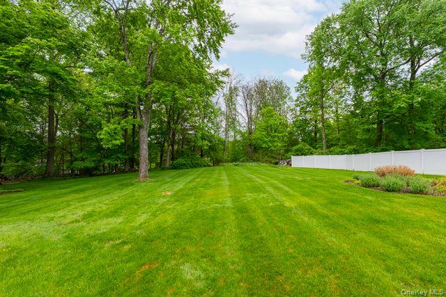 7 Fair Oaks Drive Property Photo 6