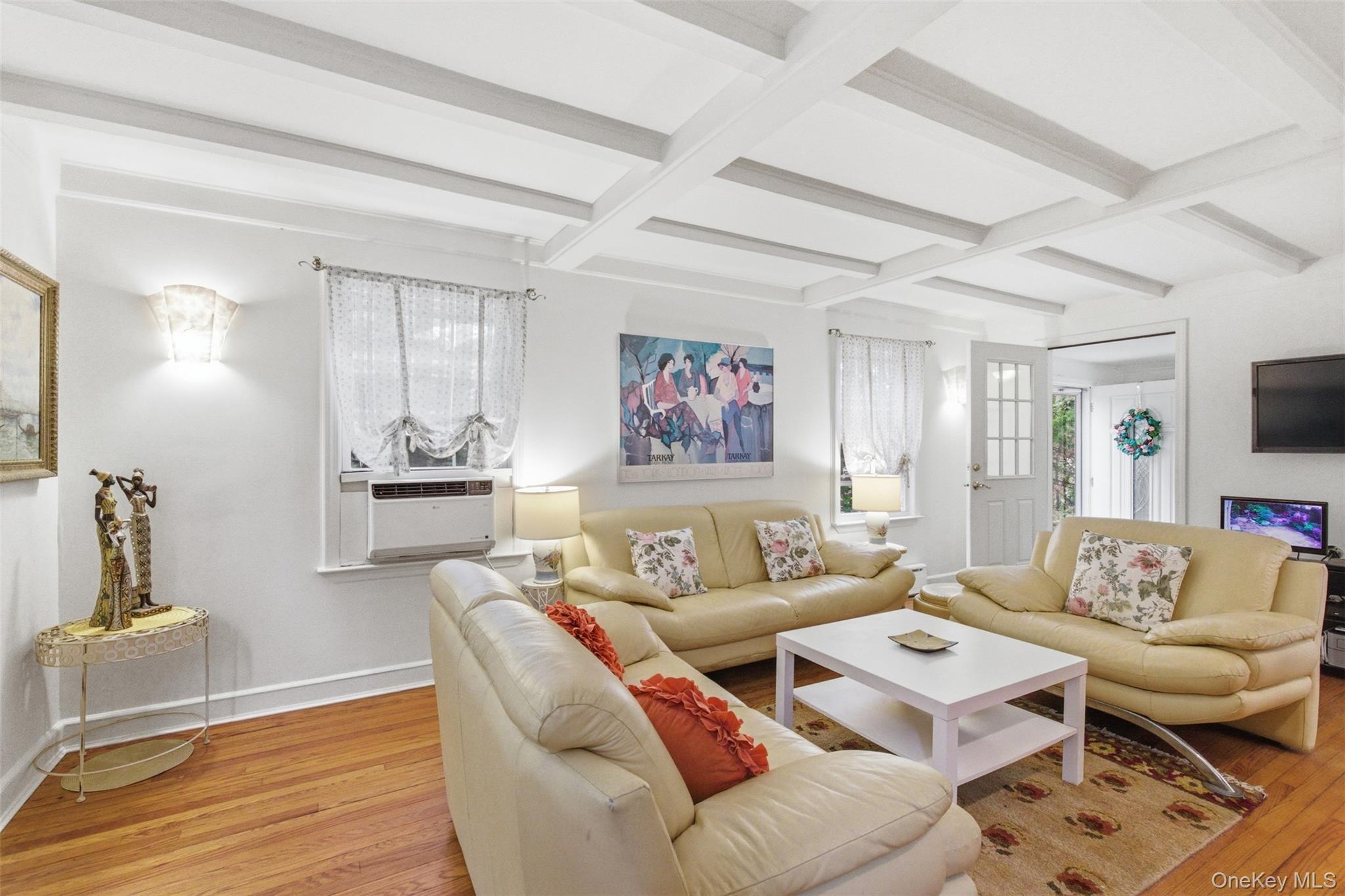 47 Onderdonk Avenue Property Photo 6