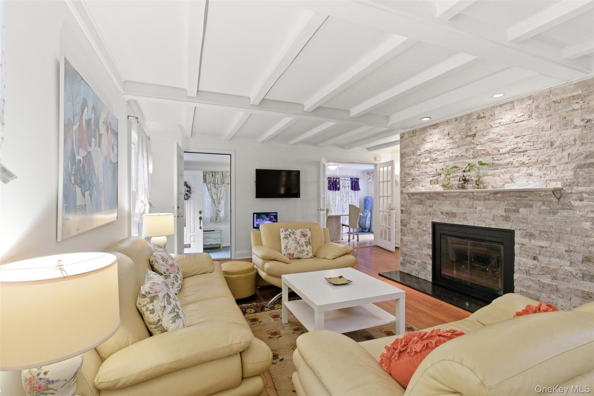 47 Onderdonk Avenue Property Photo 7