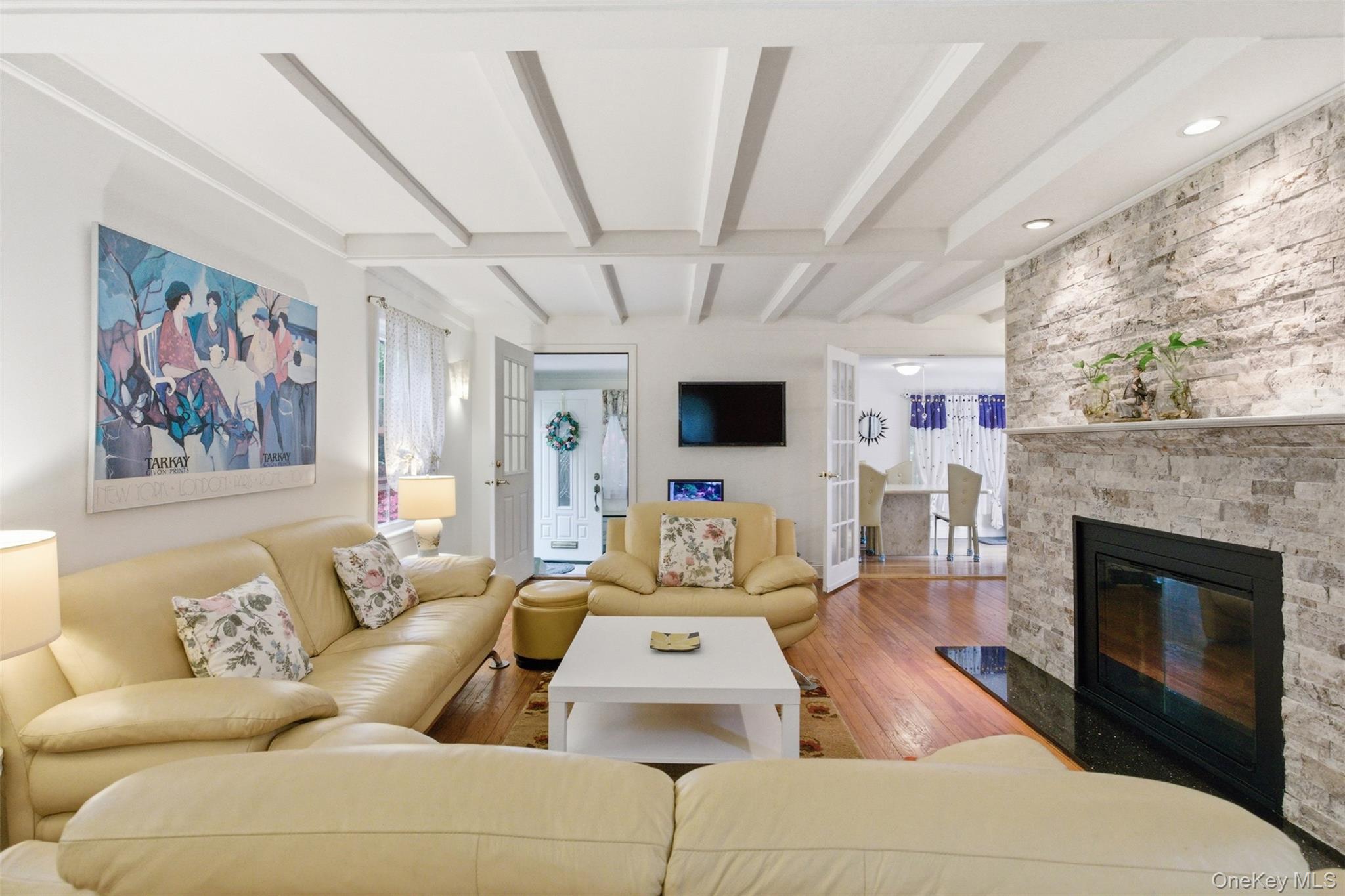 47 Onderdonk Avenue Property Photo 8