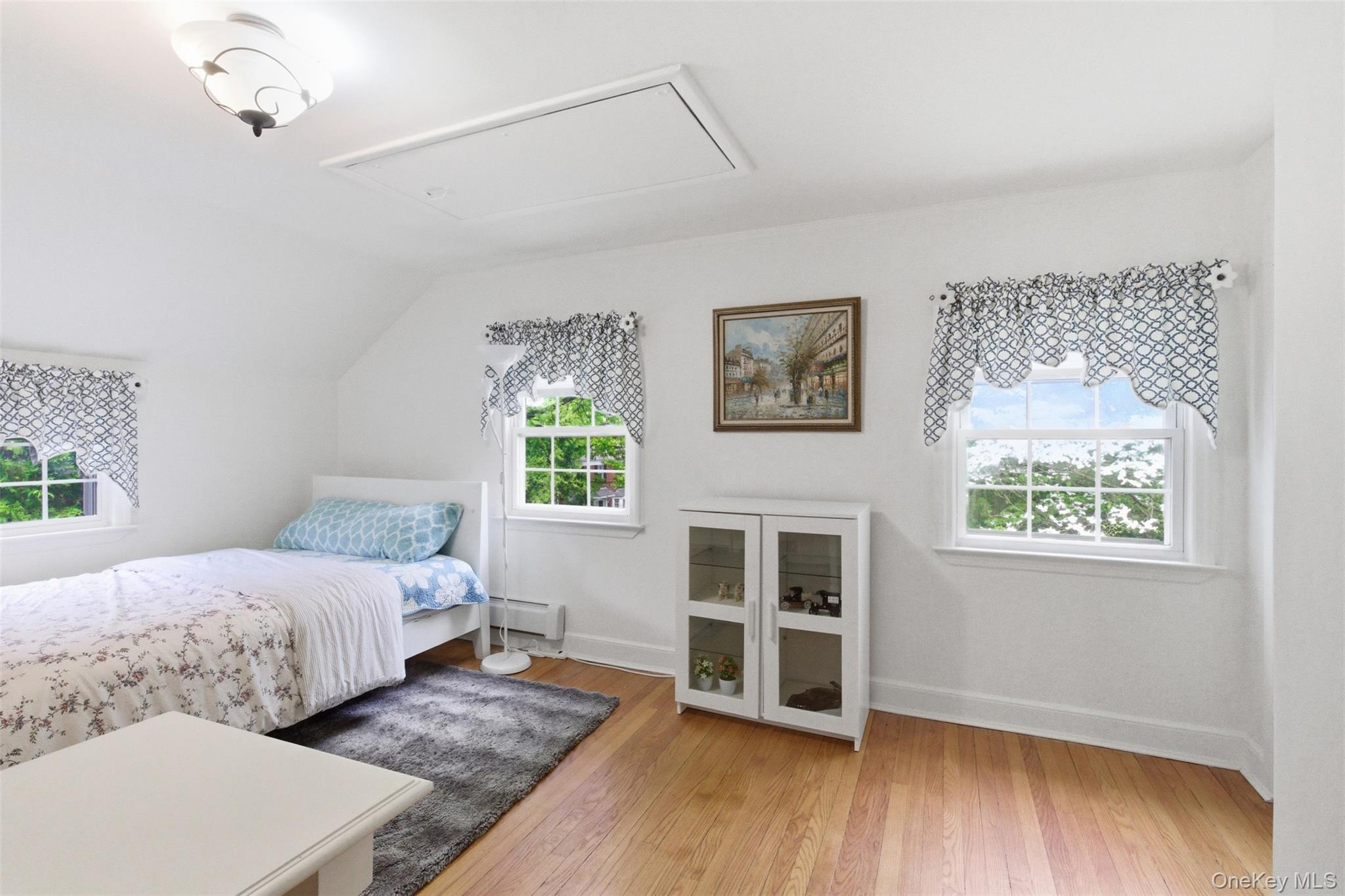 47 Onderdonk Avenue Property Photo 20