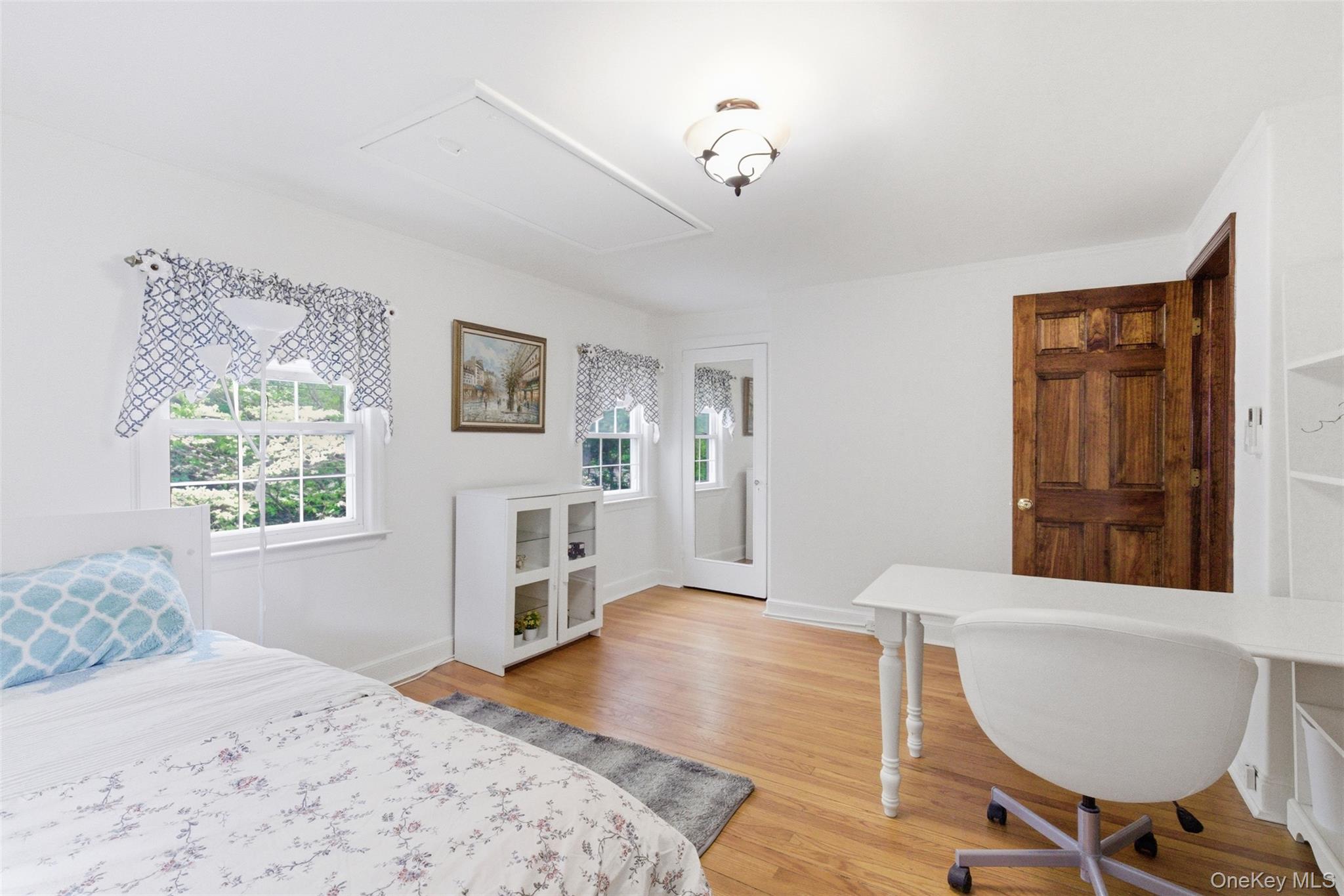 47 Onderdonk Avenue Property Photo 22
