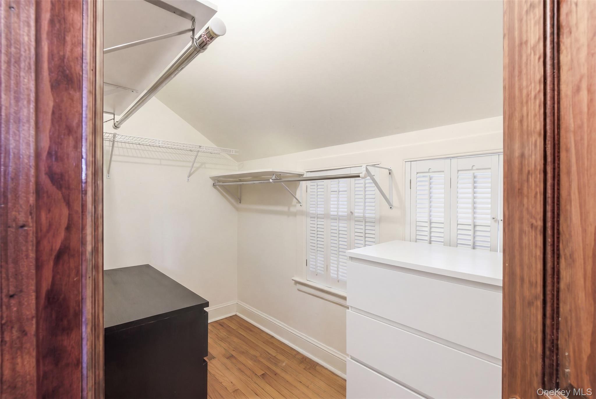 47 Onderdonk Avenue Property Photo 23