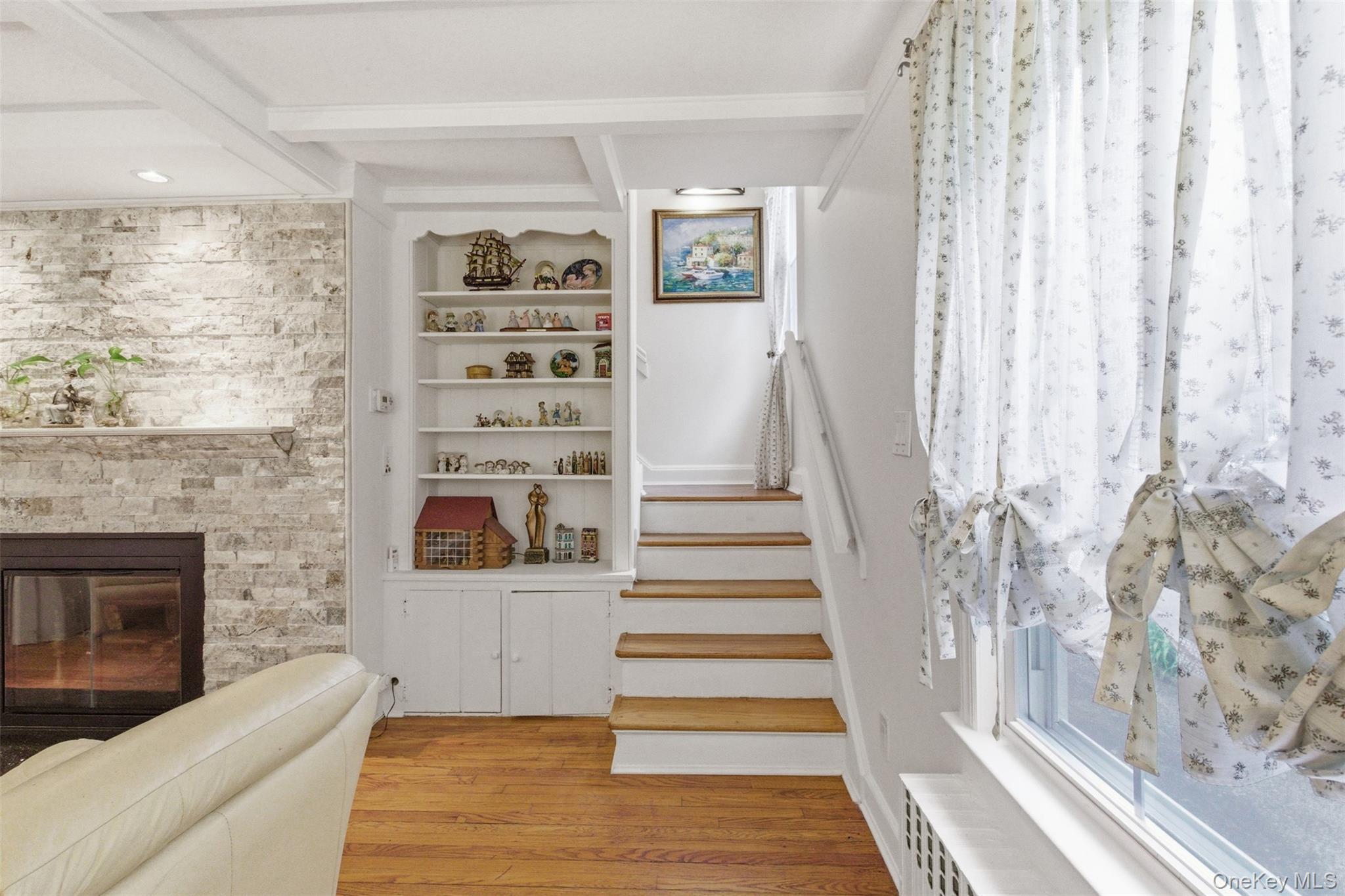 47 Onderdonk Avenue Property Photo 26