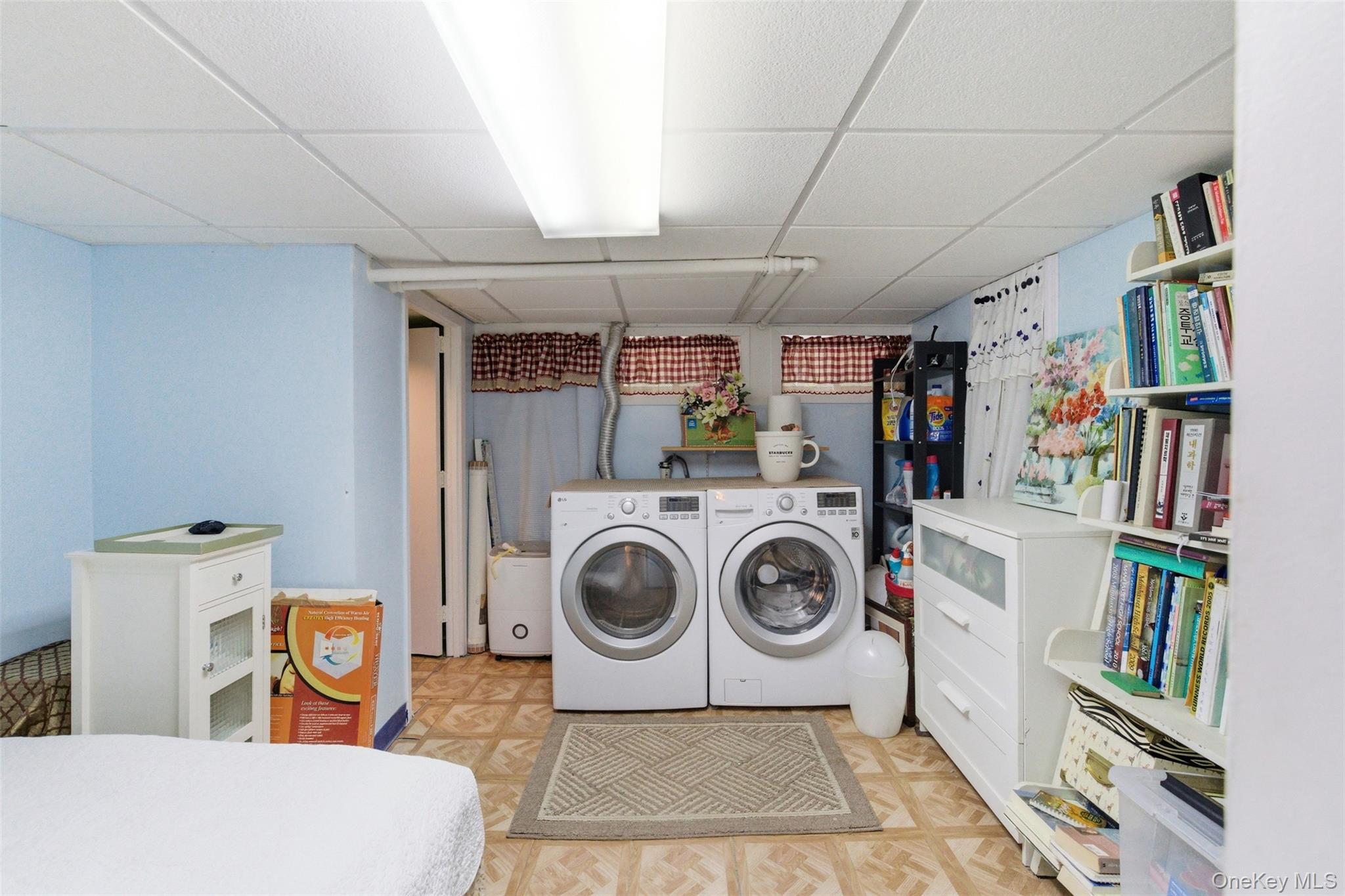 47 Onderdonk Avenue Property Photo 30