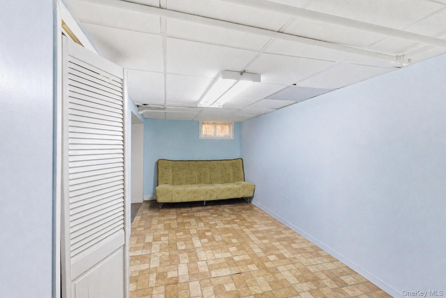 47 Onderdonk Avenue Property Photo 32